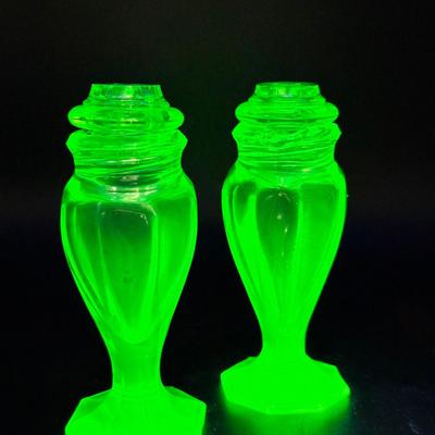 Moisture Proof Uranium Glass Salt & Pepper Shakers – Octagonal Base Urn Form