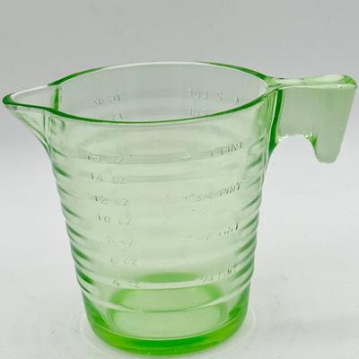 Uranium Glass Measuring Cup – 2 Cup / 1 Pint Capacity