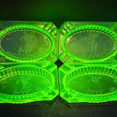 (4) Uranium Glass Ashtrays – Golf Motif