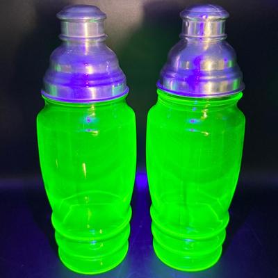 (2) Hocking Green Depression Glass Cocktail Shakers