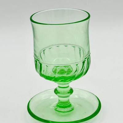 Duncan & Miller Spiral Flute Uranium Glass Cigarette Holder
