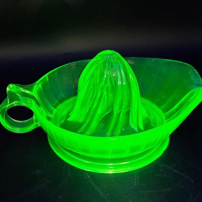 Jeannette Large Green Depression Glass Citrus Reamer