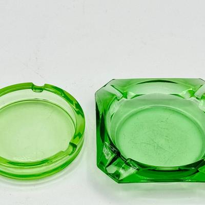 (2) Vintage Glass Ashtrays feat. Uranium