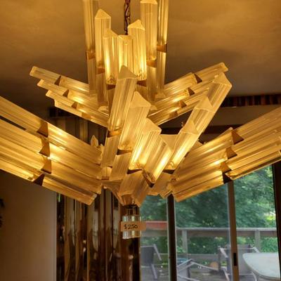 Mid-Century having chandelier 