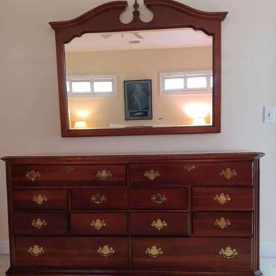 American Craftsman Collection By Stanley-10 Drawer Dresser With Wall Mirror