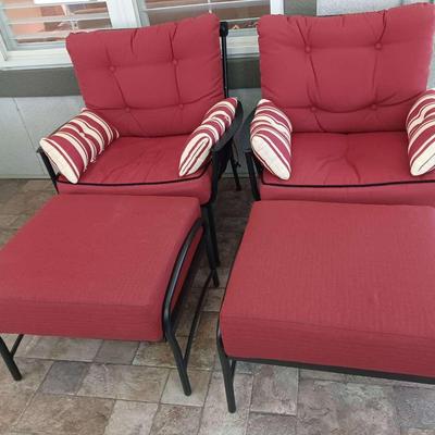 Hampton Bay Set of Two Chairs With Ottomans