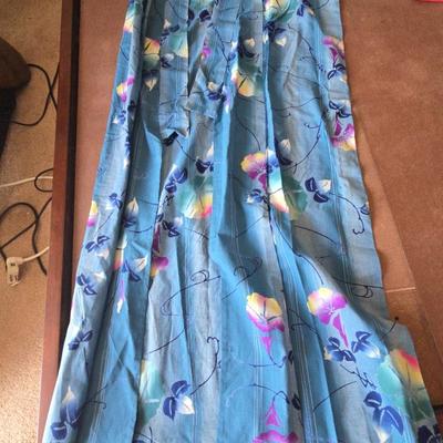 AWT095 Traditional Japanese Yukata Style Kimono