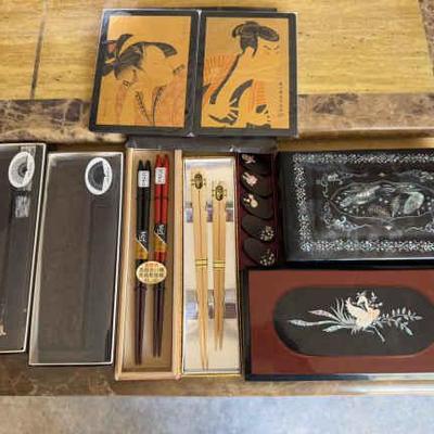AWT306 Japanese Chopsticks, Gold Leaf Art, and Lacquerware