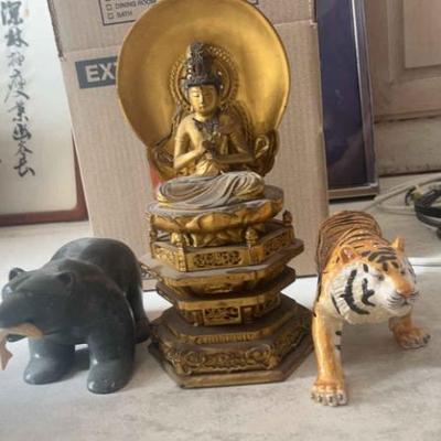 AWT253 Animal Statue And Japanese Buddha 