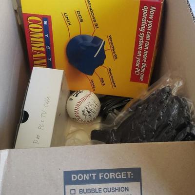AWT051 Bulk MYSTERY Office Lot Ft. New York Yankees Baseball