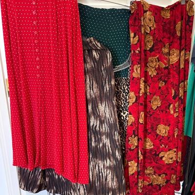 AWT184 Lot Of Skirts