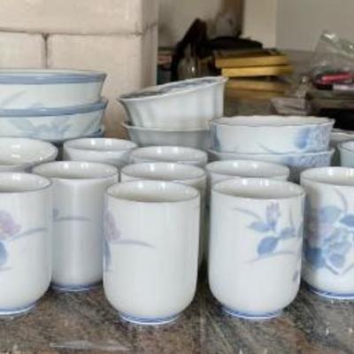 AWT313 - Vintage Blue & White Japanese Ware