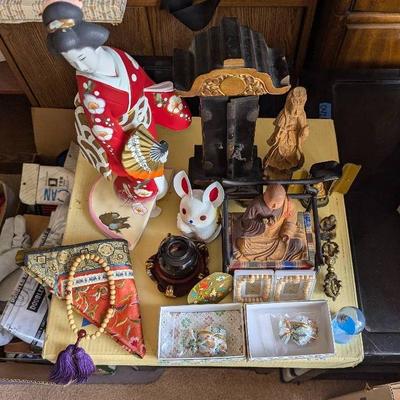 AWT112 - Religious Collectibles 