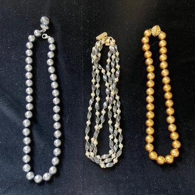 AWT139 - Three Vintage Pearl Necklaces - 8”-91/2”
