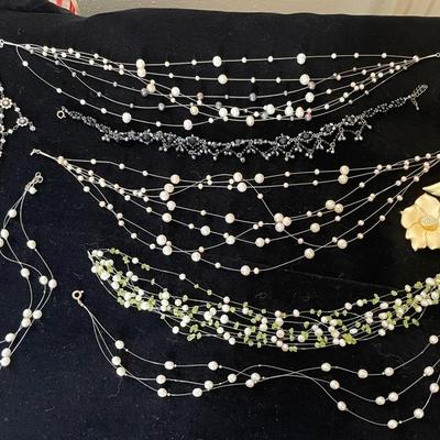 AWT064 - Freshwater Pearls & Crystal Necklaces & Brooches