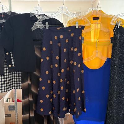 AWT155 Women’s Clothing lot 