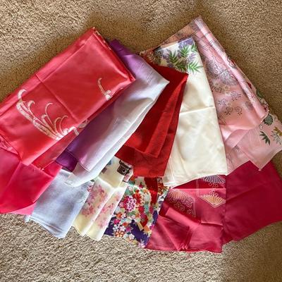 AWT025 Another Amazing Scarf Lot