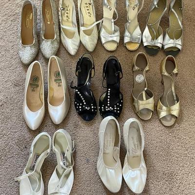 AWT193 - Women’s Shoe Collection Size 61/2
