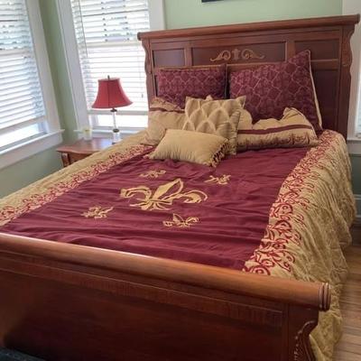 Solid Wood Queen Bed with mattress and box spring