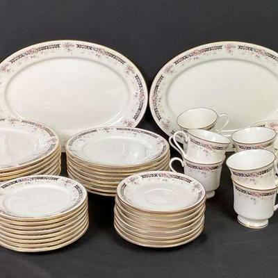 Gorham Nocturne Hand Banded 24KT Gold Fine China and Glassware Set