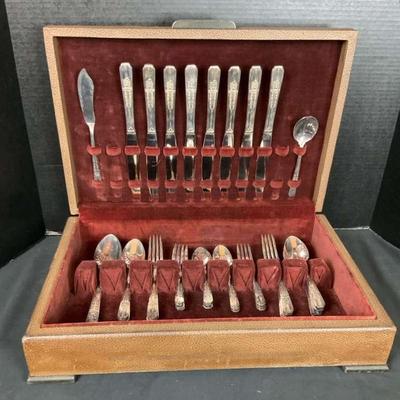 Wm. A. Rogers A1 Plus Oneida LTD Silverware Set for 8 (Missing One Teaspoon)