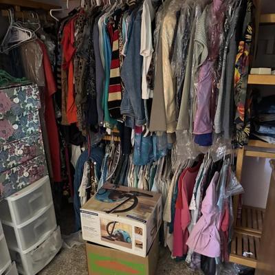 Women’s clothing medium to XL