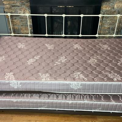 Metal Daybed with Pop-Up Trundle and Mattresses