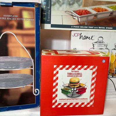 Entertaining Essentials – Serving Sets and Drinkware