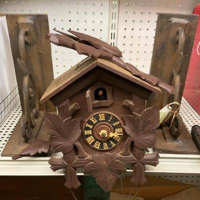 Vintage Black Forest-Style Cuckoo Clock – Untested