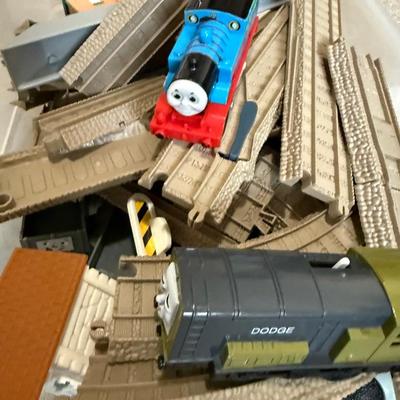 Thomas & Friends TrackMaster Lot – Engines, Tracks & 2008 Great Discovery Guide