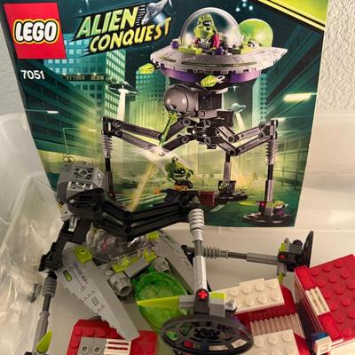 LEGO Alien Conquest 7051 with Instruction Manual With Other Set Not Specified