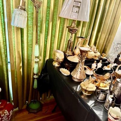 Fabulous treasures - Art Deco Floor lamp and tables filled with treasures