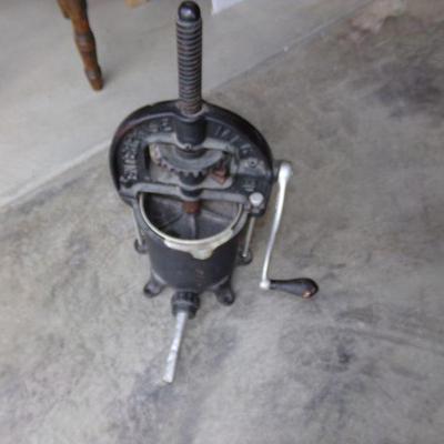 Estate sale photo