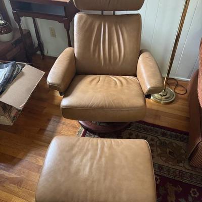 Photo 1 of 2
Stressless 