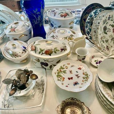 Royal Worcester "Evesham" covered casserole dishes