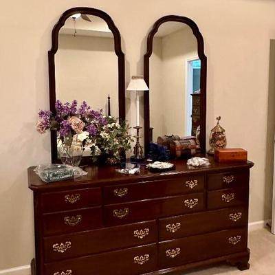 Sale Photo Thumbnail #71: Ethan Allen