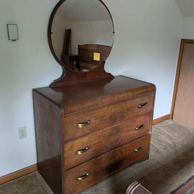 Sale Photo Thumbnail #15: Art deco bedroom set