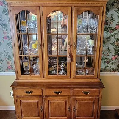 Ethan Allen Lighted China Cabinet w/Silver Drawer, Mirrored Back & Glass Shelves