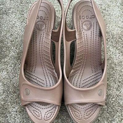 CROCS