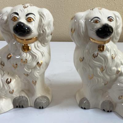 Set Of Two Beswick King Charles Cavaliers Figurines