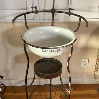 Antique "Le Bain" Wash Stand