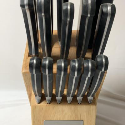 Wolfgang Puck Bistro Collection Knives in Block