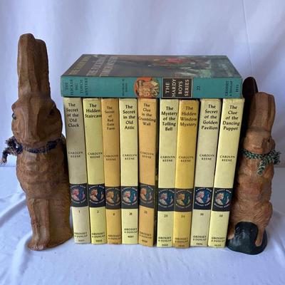 Nancy Drew Books 1,2,6,21,22,23,34,36,39 & The Hardy Boys Book 22 plus Bunny Bookends