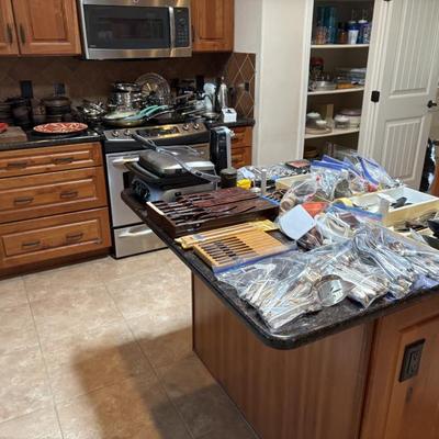 Sale Photo Thumbnail #166
