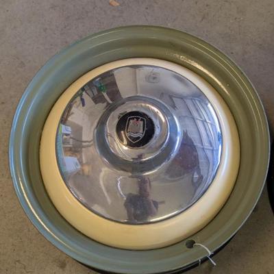 VW Rim w/ Wolfsburg Hubcap