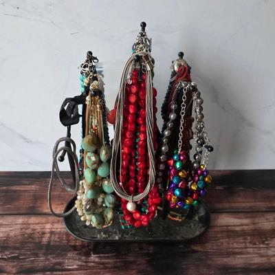 Women's jewelry and accessories