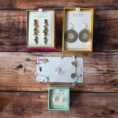 Women's jewelry and accessories