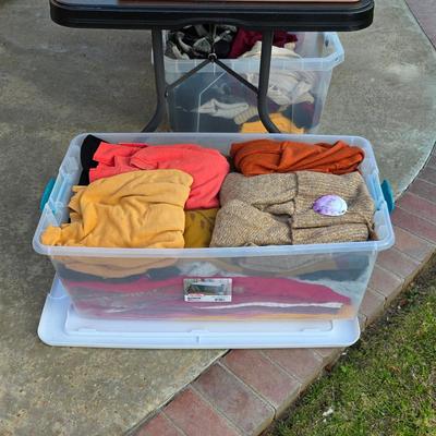 Women's clothing - hundreds of pieces new with tags