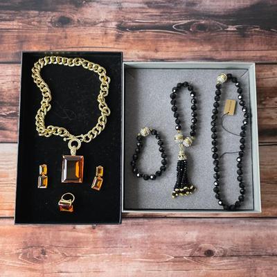 Women's jewelry and accessories
