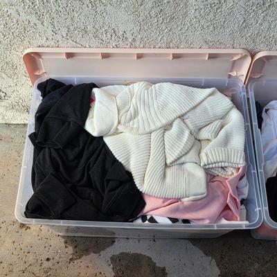 Women's clothing - hundreds of pieces new with tags